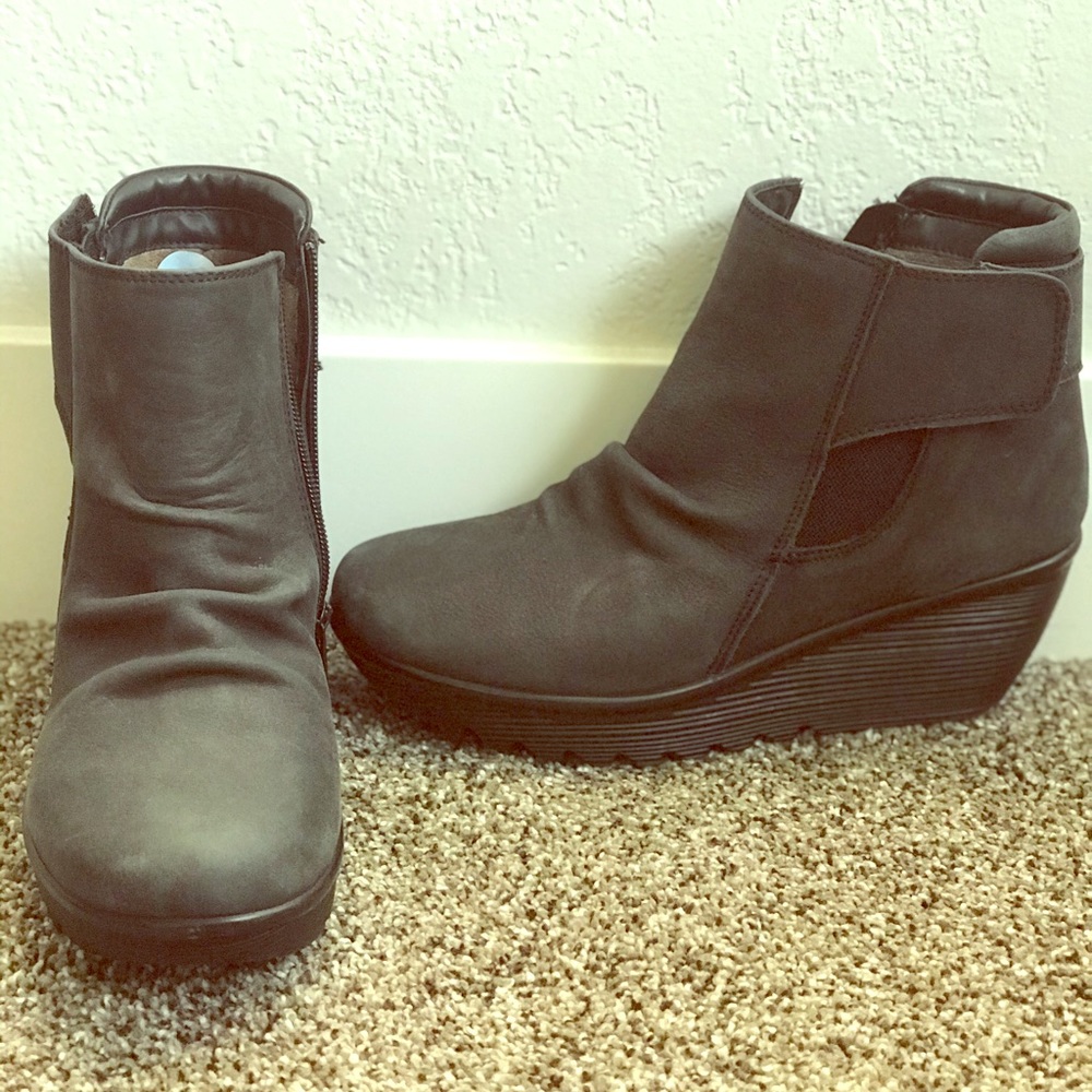 Skechers Boots